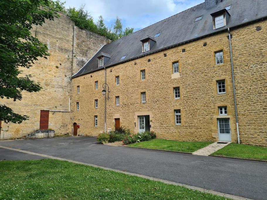 Aux Remparts Du Chateau Sedan Luaran gambar